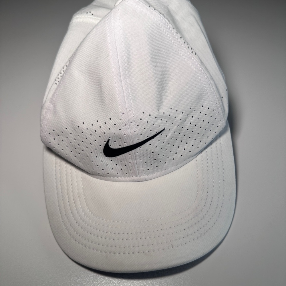 Nike Legacy 91 Dri-Fit Perforated Cap – White